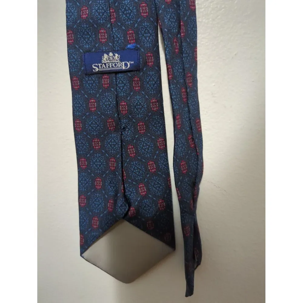 Stafford Mens Navy Blue Red Geometric Medallion Classic Silk Blend Necktie‎